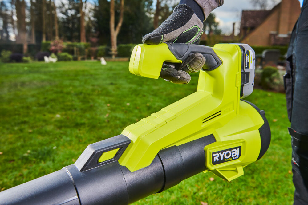 Воздуходувка RYOBI RY18BLXC-0 (без батареи) система ONE +