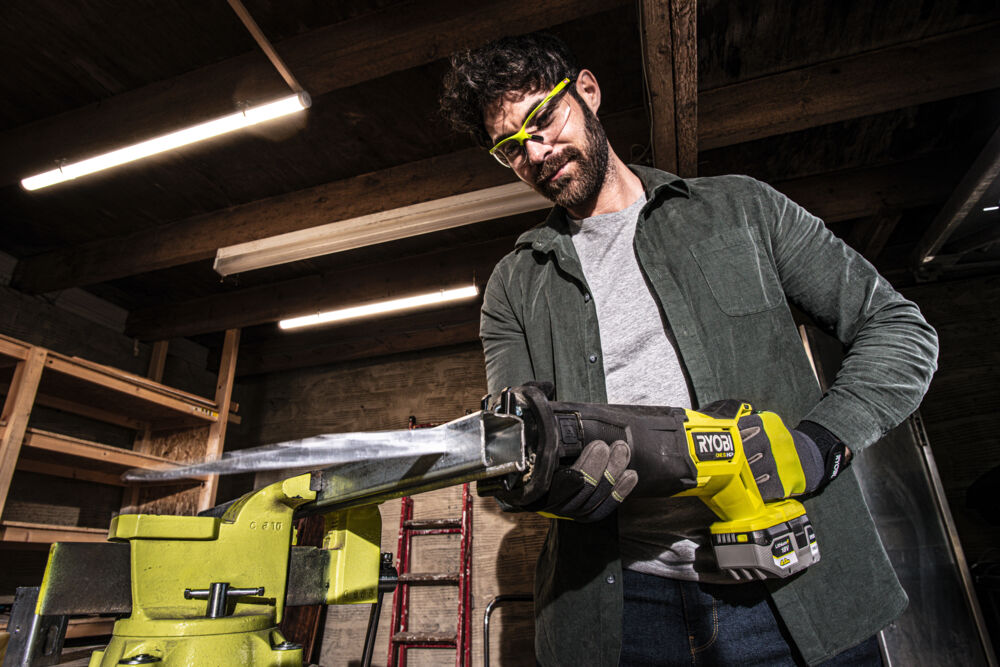 Пила сабельная RYOBI RRS18X-0 (без батареи) система ONE +