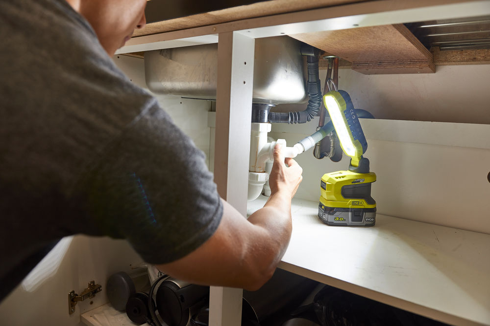 Фонарь RYOBI R18ALP-0 (без батареи) система ONE +